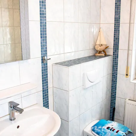 Strandstr 4b Likedeeler 2 Tatil Evi Zingst